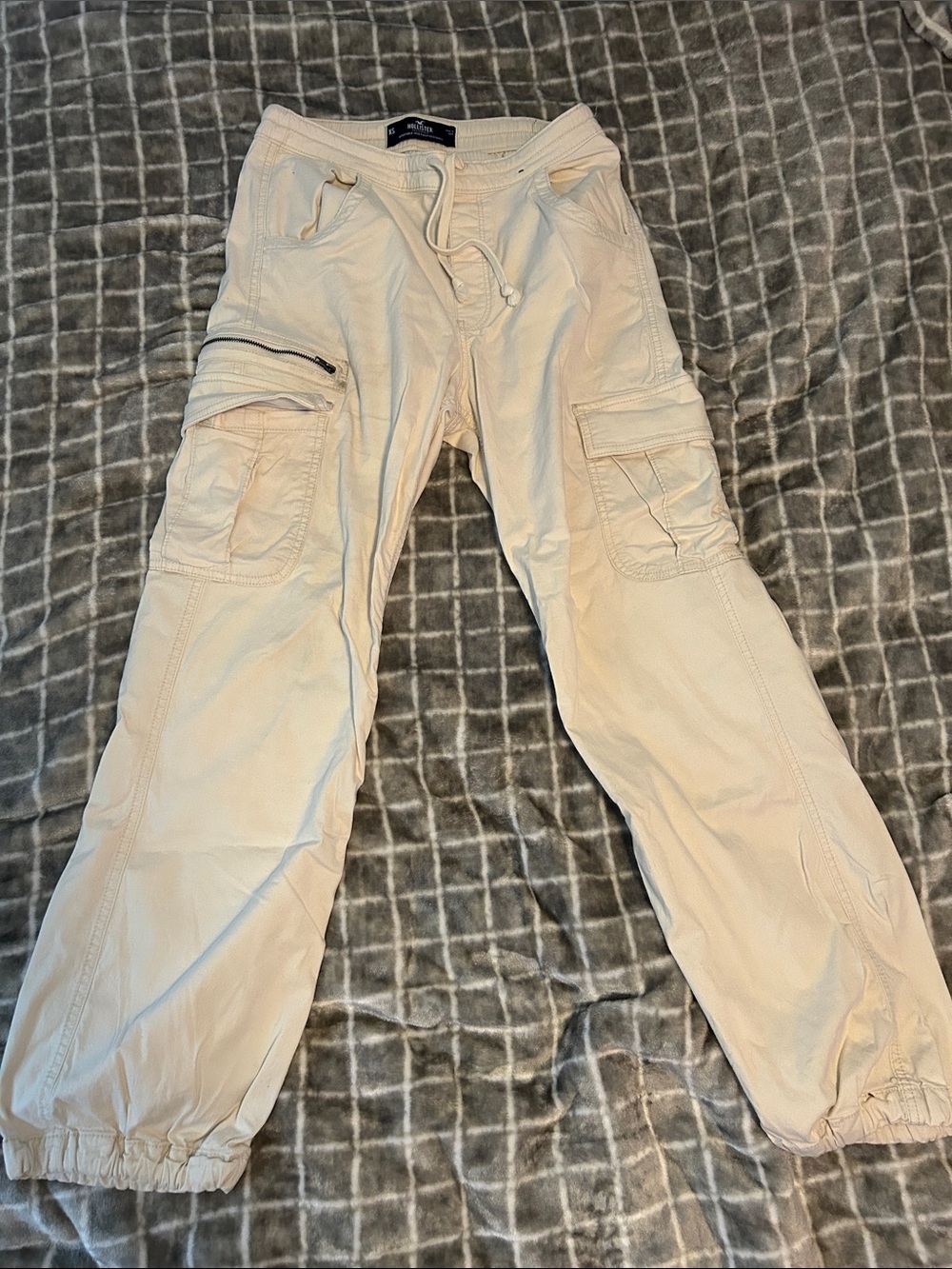 Hollister Cream Cargo Jogger Pants